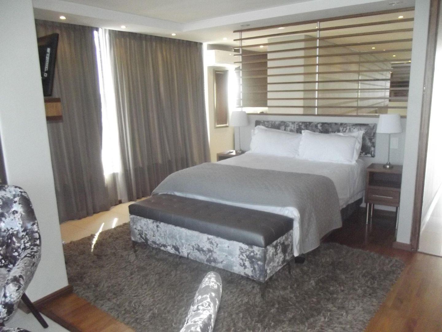 4 Bedroom Property for Sale in Bloubergrant Western Cape